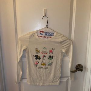 Long sleeve white tee shirt